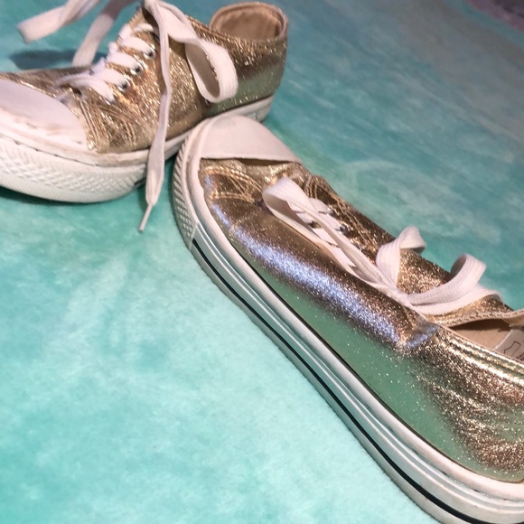GOLDEN SNEAKERS - Picture 6 of 7